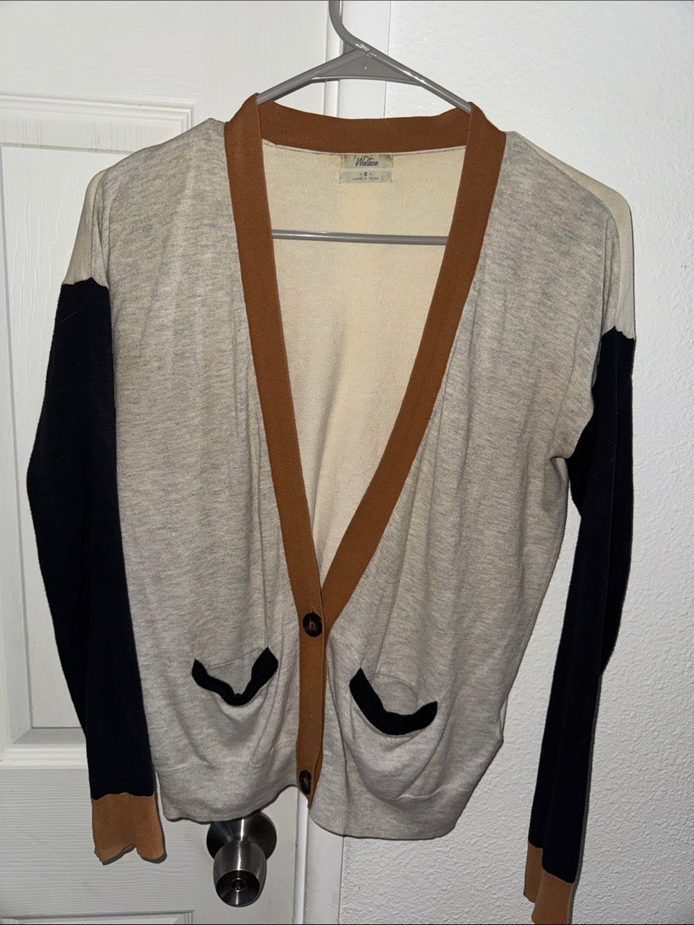 Women’s Colorblock V-Neck Cardigan in Light Gray and Black with Brown Trim